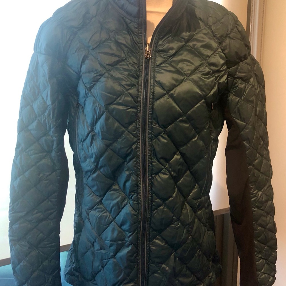LuluLemon ReversiblePuffer Jacket. Blue/Bk Sz 12